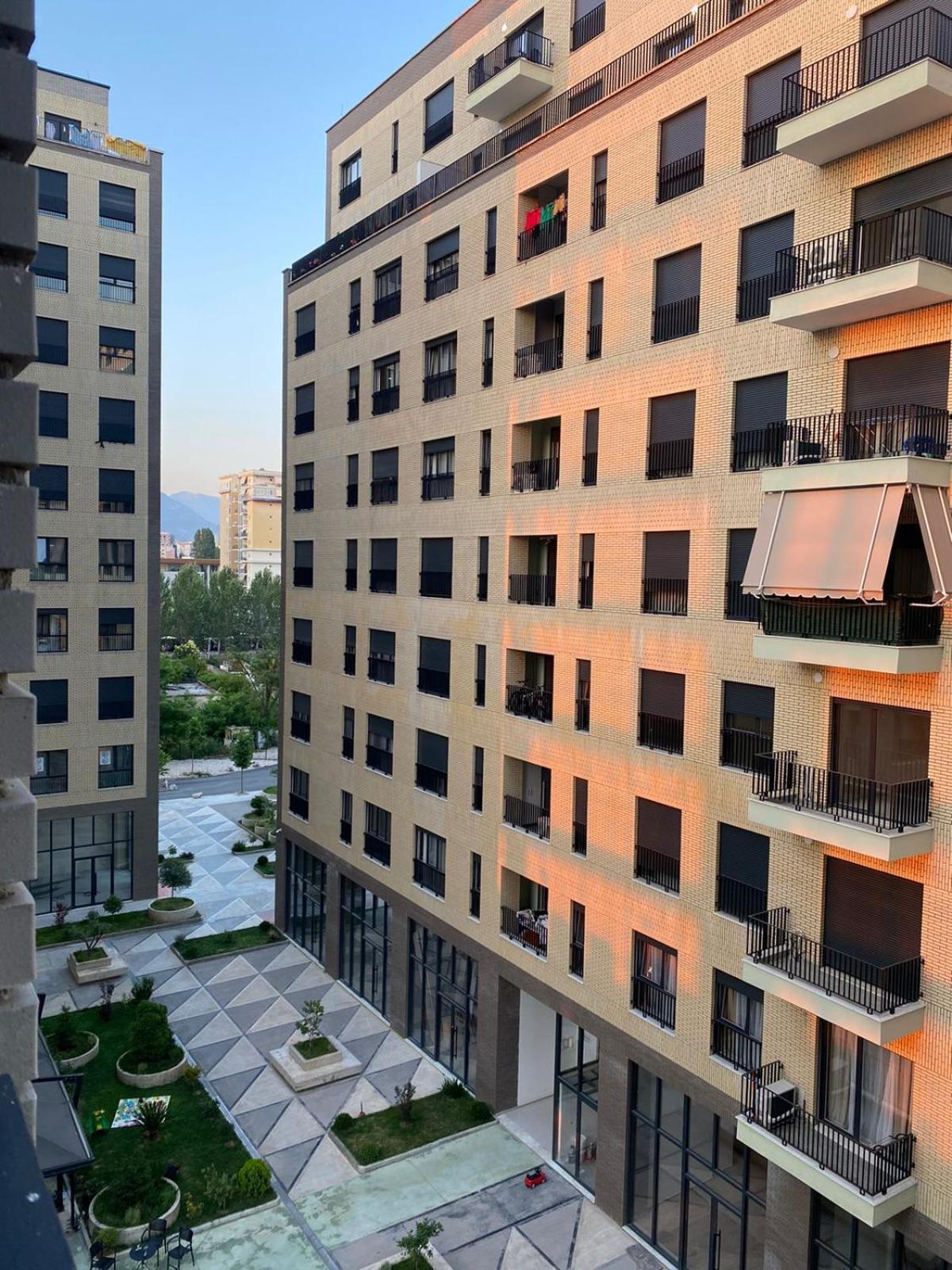 Brand New 1 Bedroom Flat * Tirana