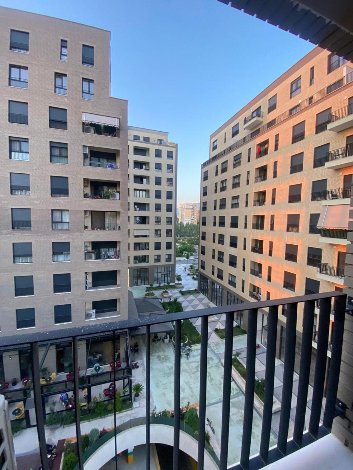 Brand New 1 Bedroom Flat Apartamento Tirana